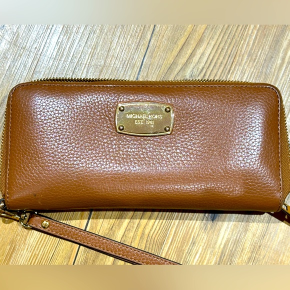 MICHAEL Michael Kors Handbags - MICHAEL MICHAEL KORS
Leather Continental Wristlet